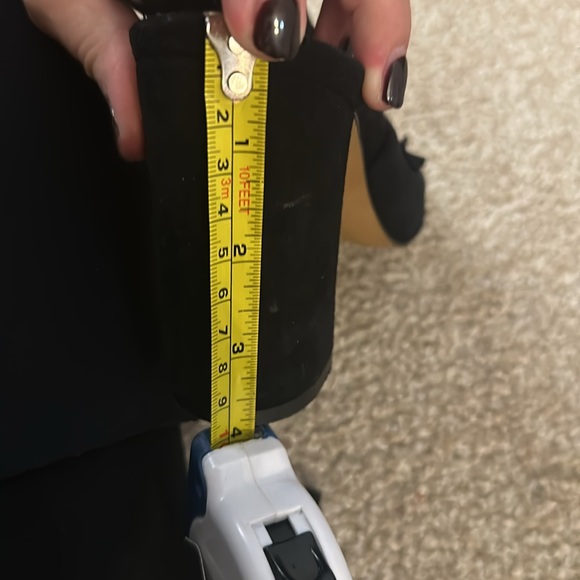 Vince Camuto Women's Winiveer Fringe Block black  Heel Sandal size 6 - Picture 6 of 6